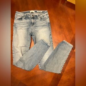 Guess Power Curvy Mid Rise Skinny Jeans Size 29